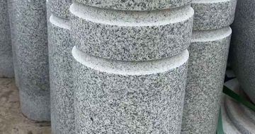 河北 芝麻白花岗岩挡车柱、隔离柱多少钱