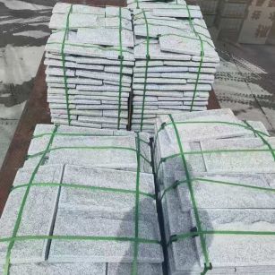 河北 芝麻白蘑菇石装车出货