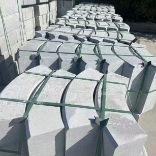 河北 芝麻灰弧形路沿石