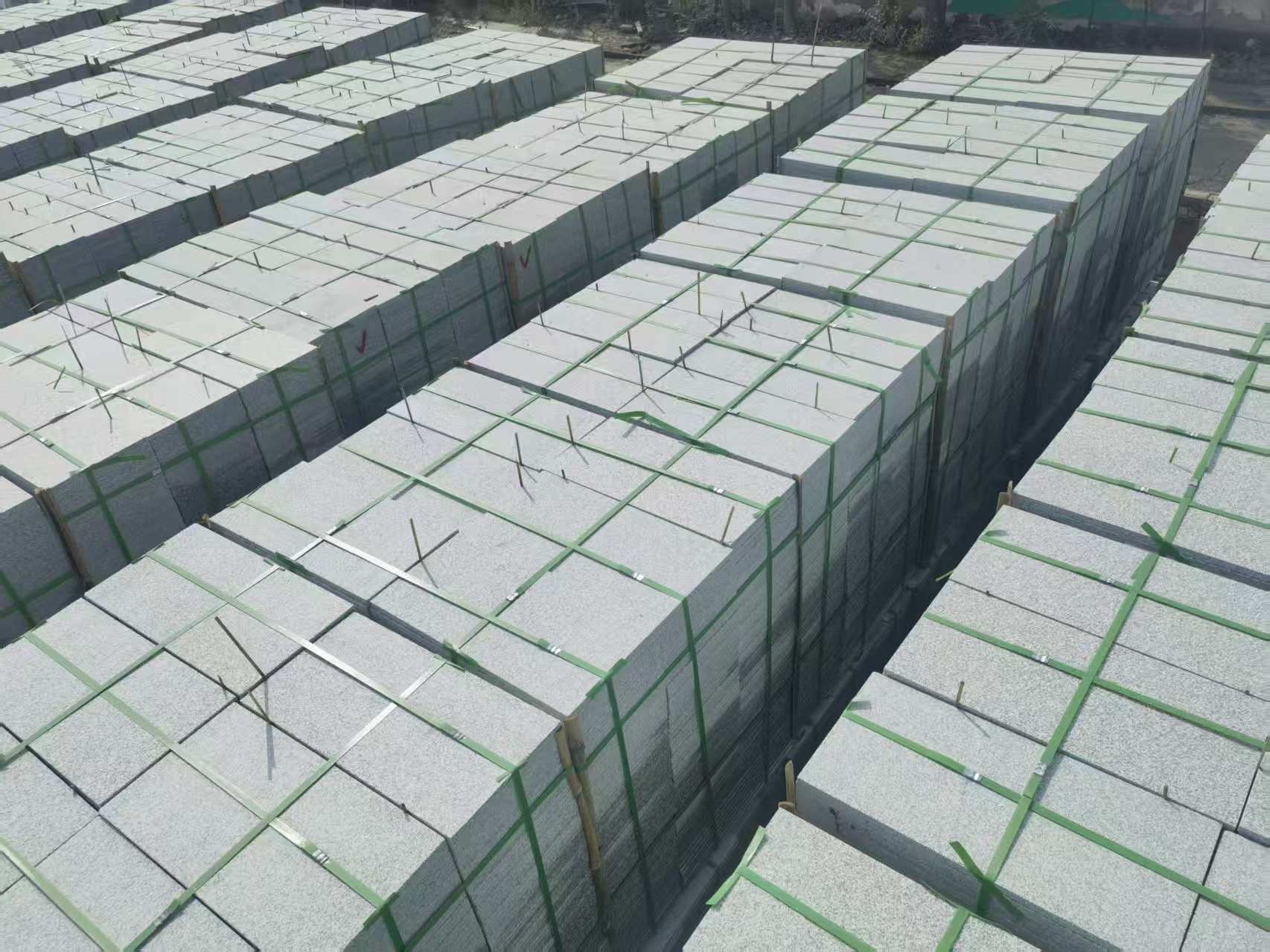 河北 芝麻白1.8公分火烧300*600地铺，清仓大甩卖