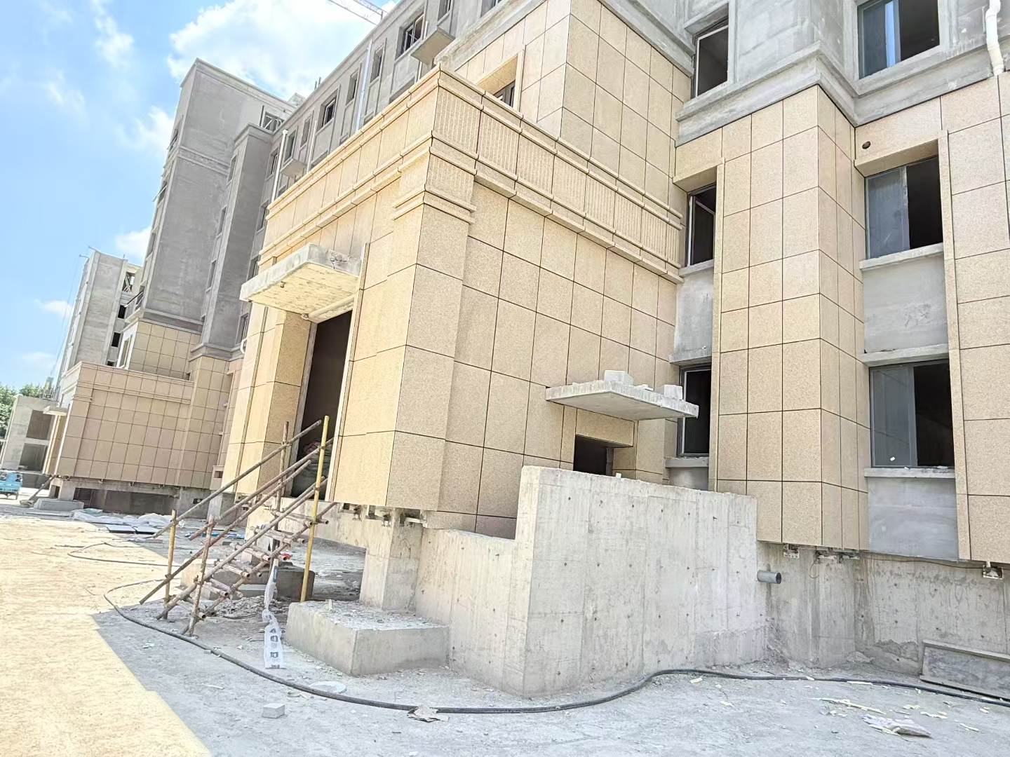 河北 黄金麻干挂，工地实拍