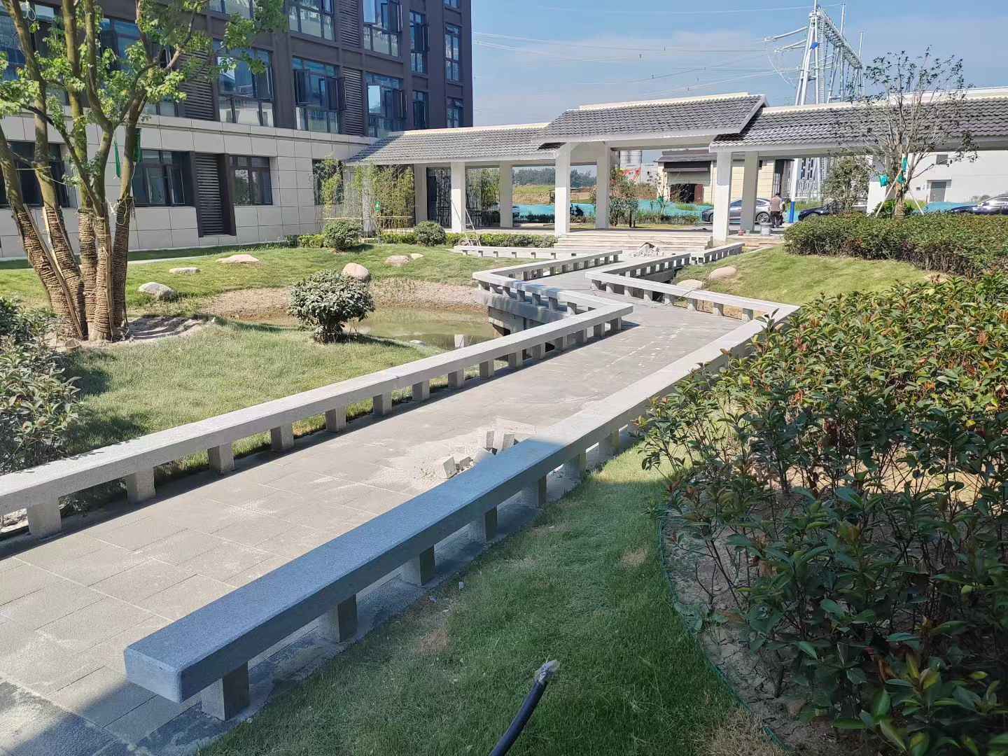 河北 芝麻灰小区坐凳&栏杆安装效果