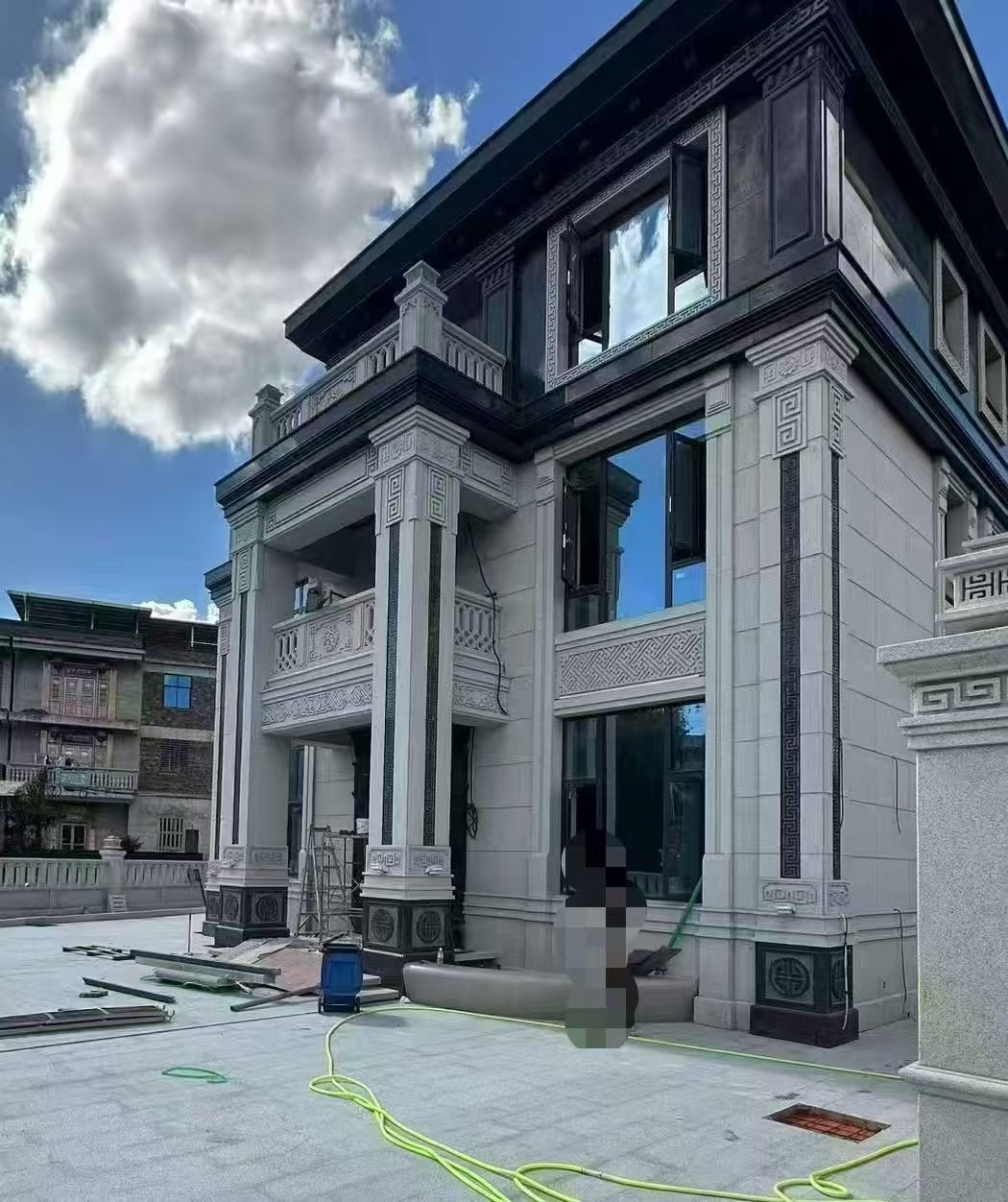 河北 别墅干挂，芝麻白与芝麻黑完美配合