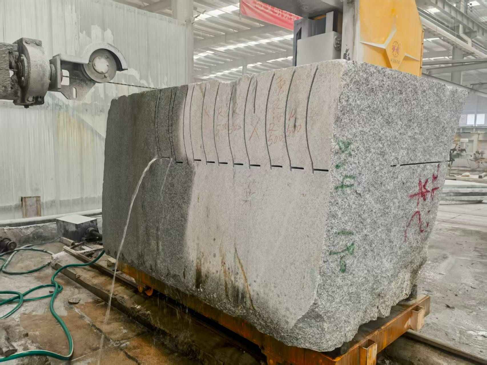 河北 602，大花芙蓉白，绳锯加工弧形路沿石